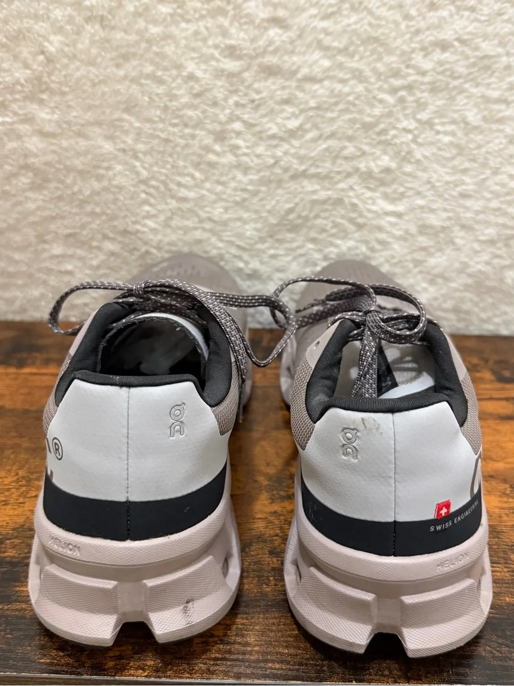 On Running Shoes Mens 9 Cloudmonster Cinder Fog Grey Performance Athletic Gym